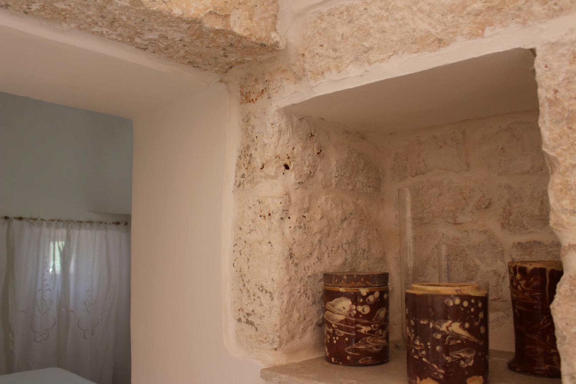 Гостевой дом Trullo Il Melograno Остуни Экстерьер фото