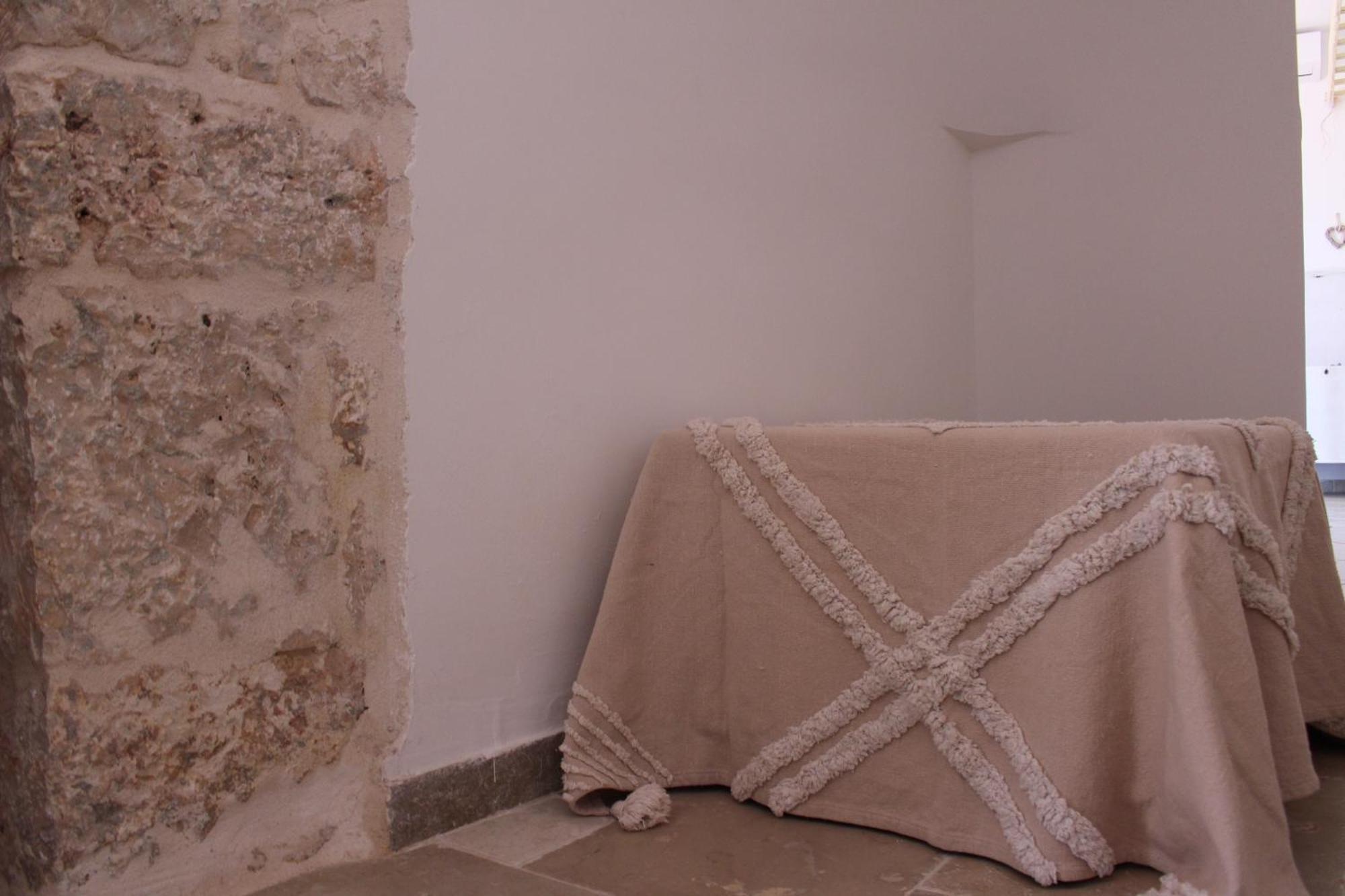Гостевой дом Trullo Il Melograno Остуни Экстерьер фото